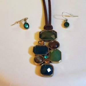 Beautiful Lia Sophia necklace and earrings